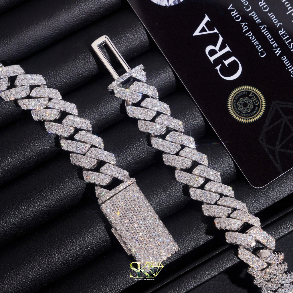 12mm Cuban Chain in S925 Silver with VVS Moissanite