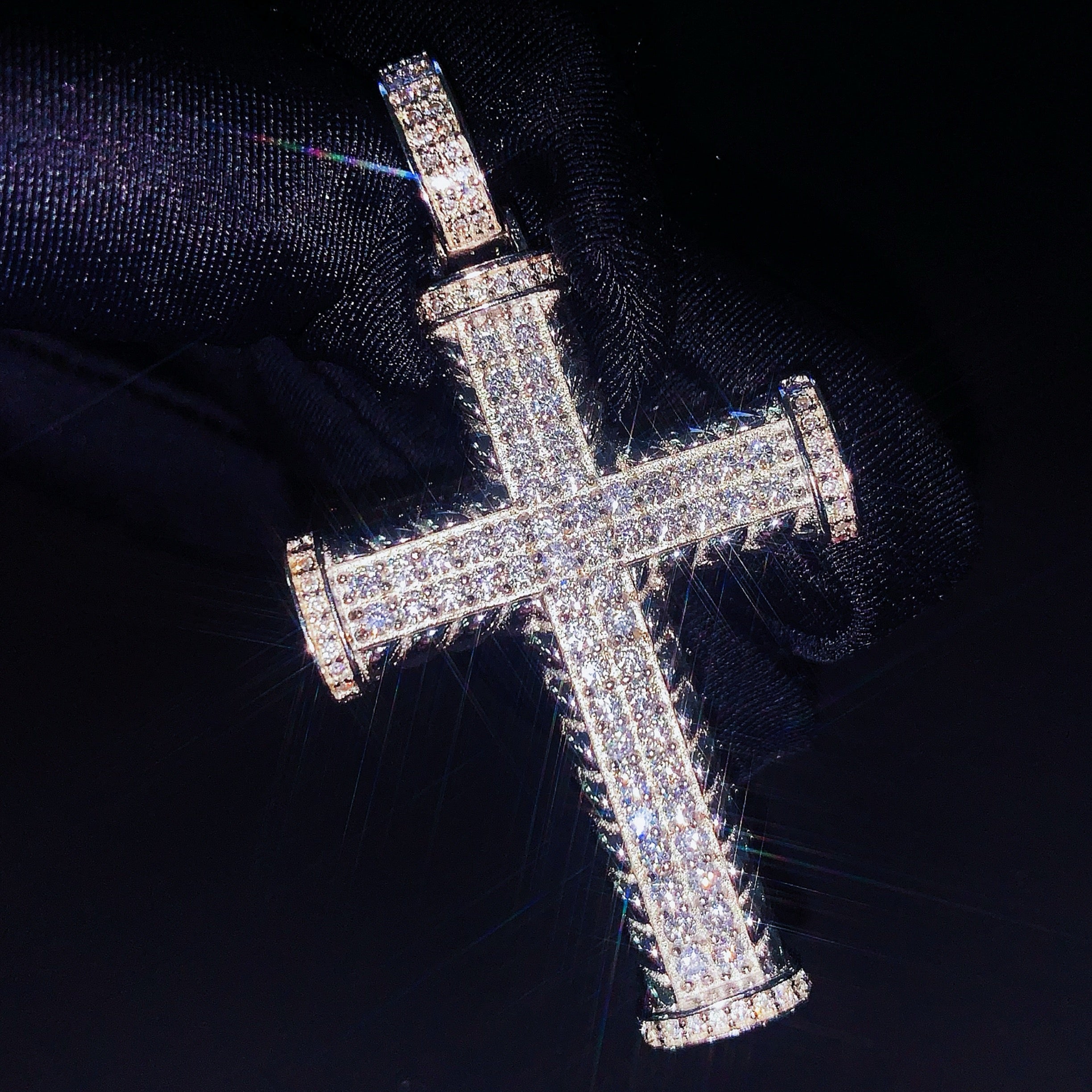 Tubular Cross Pendant in S925 Silver with VVS Moissanite
