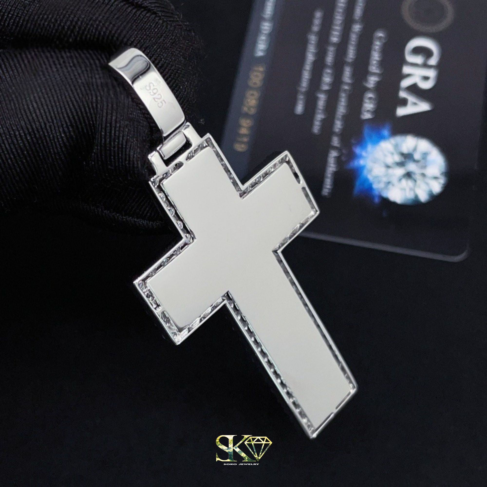 Rectangular Cross Pendant in S925 Silver with VVS Moissanite