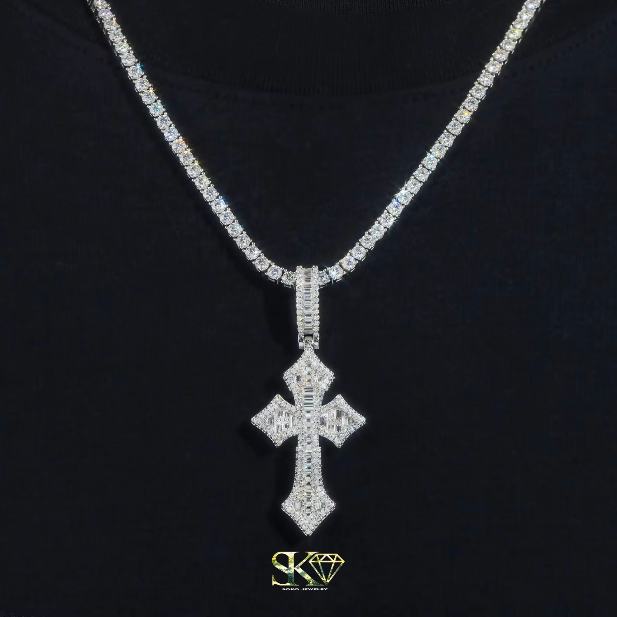 Luxury Cross Pendant in S925 Silver with VVS Moissanite