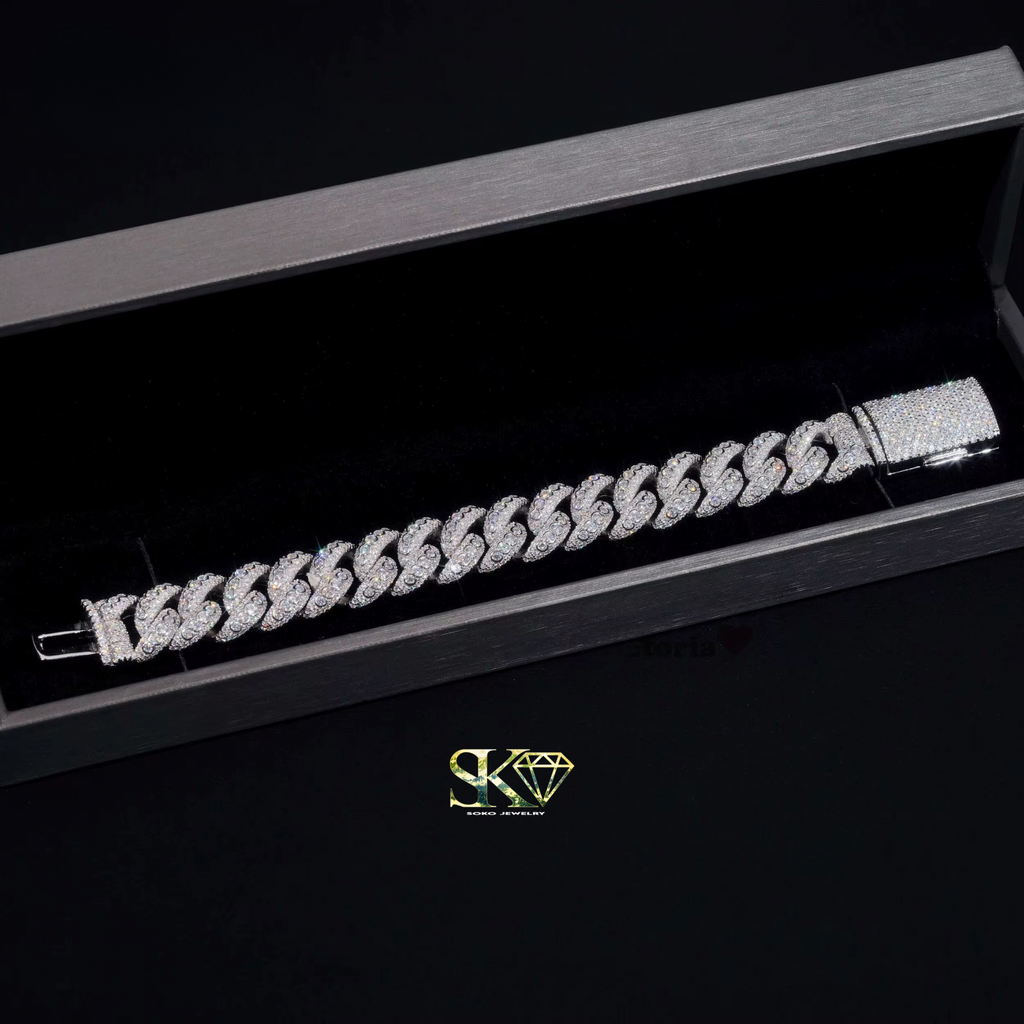 Cuban Bracelet in S925 Silver with VVS Moissanite 15MM