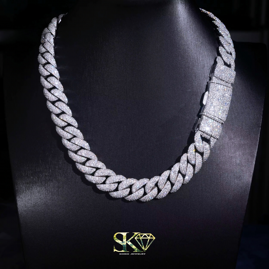 15mm Cuban Chain in S925 Silver with Reinforced VVS Moissanite Clasp