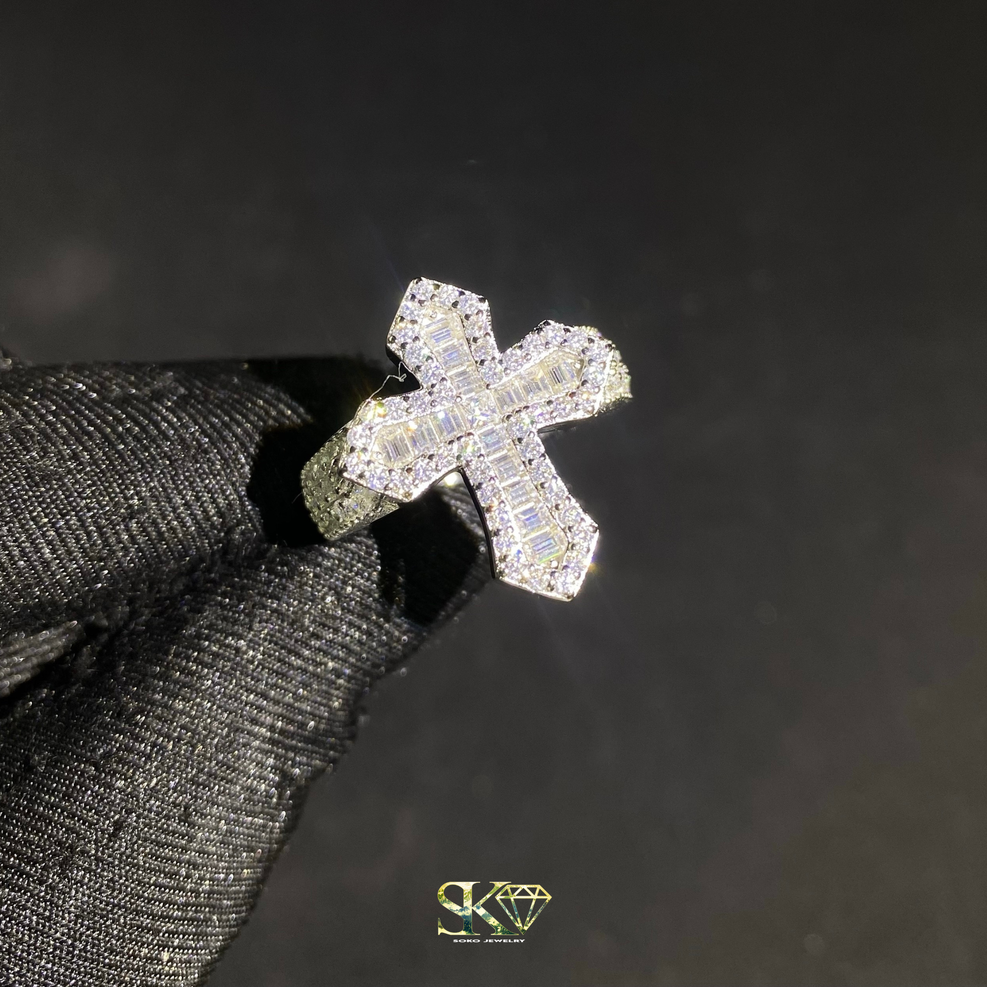 Baguette Cross Ring in S925 Silver with VVS Moissanites