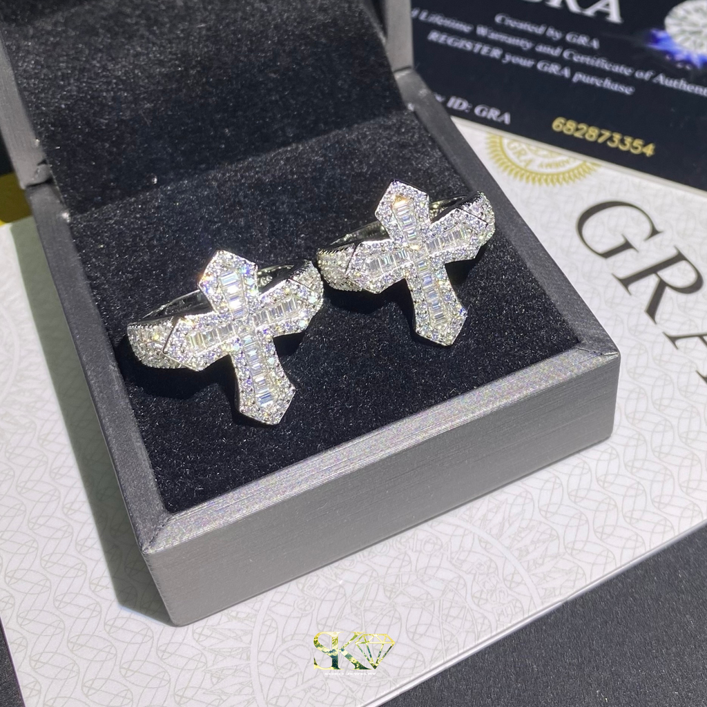 Baguette Cross Ring in S925 Silver with VVS Moissanites