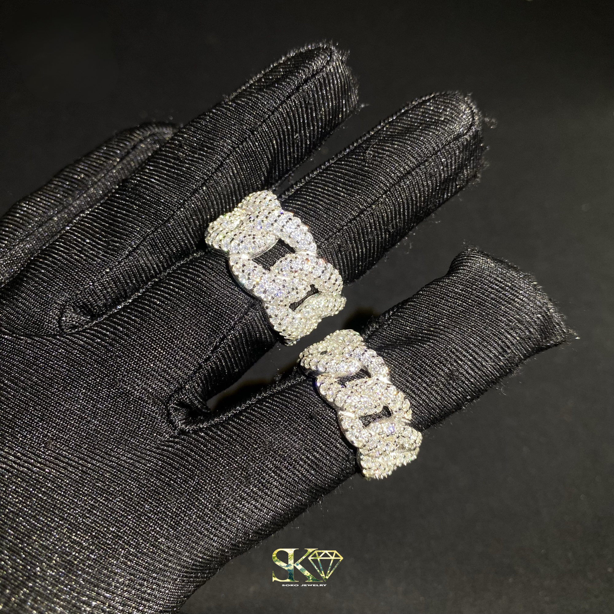 Cuban Link Ring in S925 Silver with VVS Moissanites