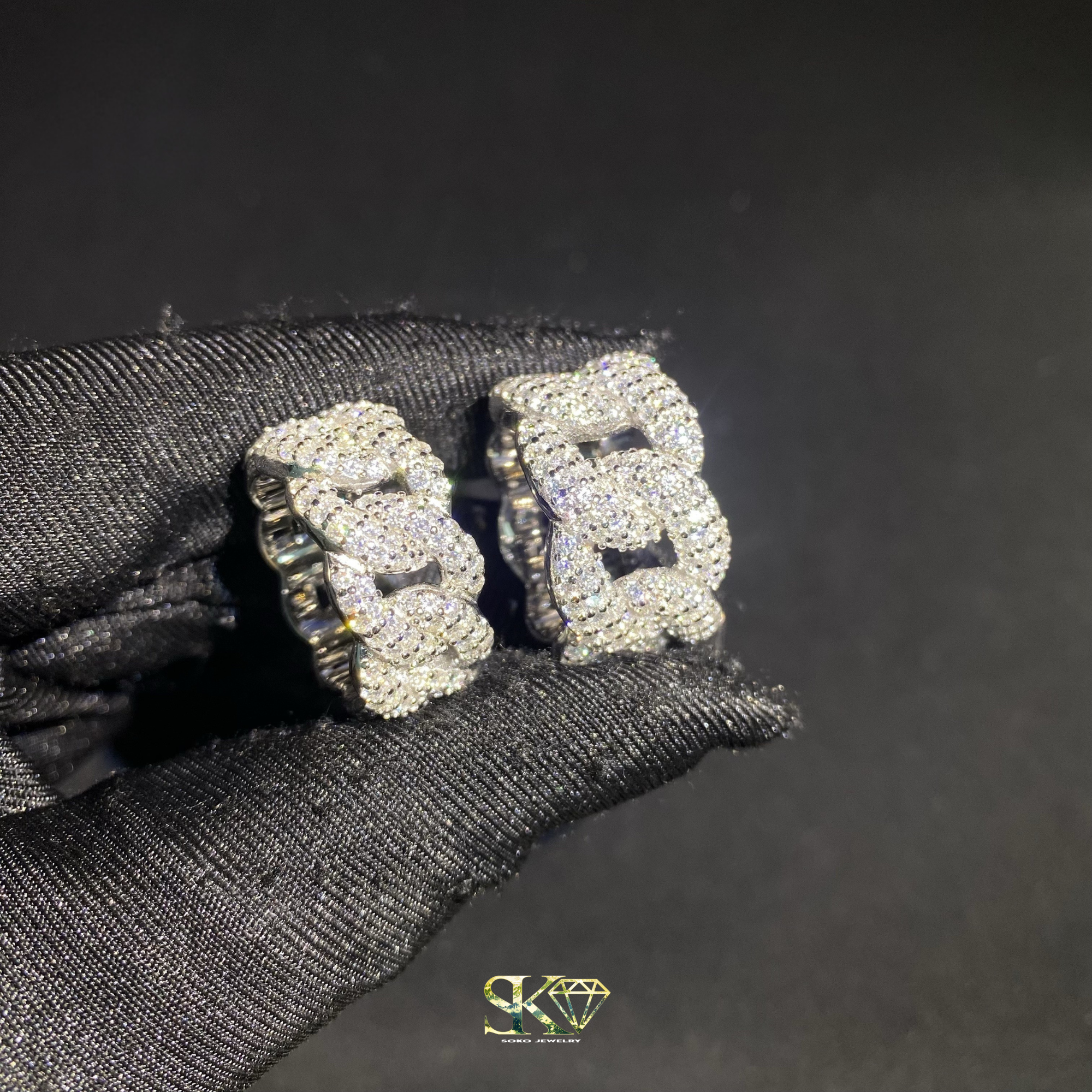 Cuban Link Ring in S925 Silver with VVS Moissanites