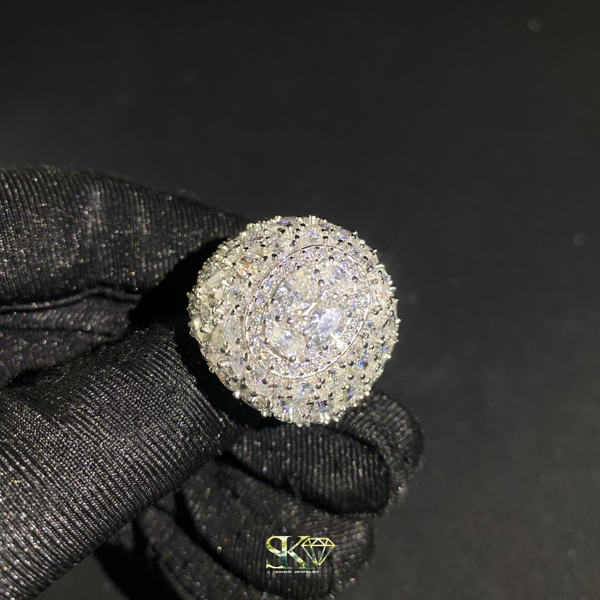 Iced Out Round Ring in S925 Silver with VVS Moissanites