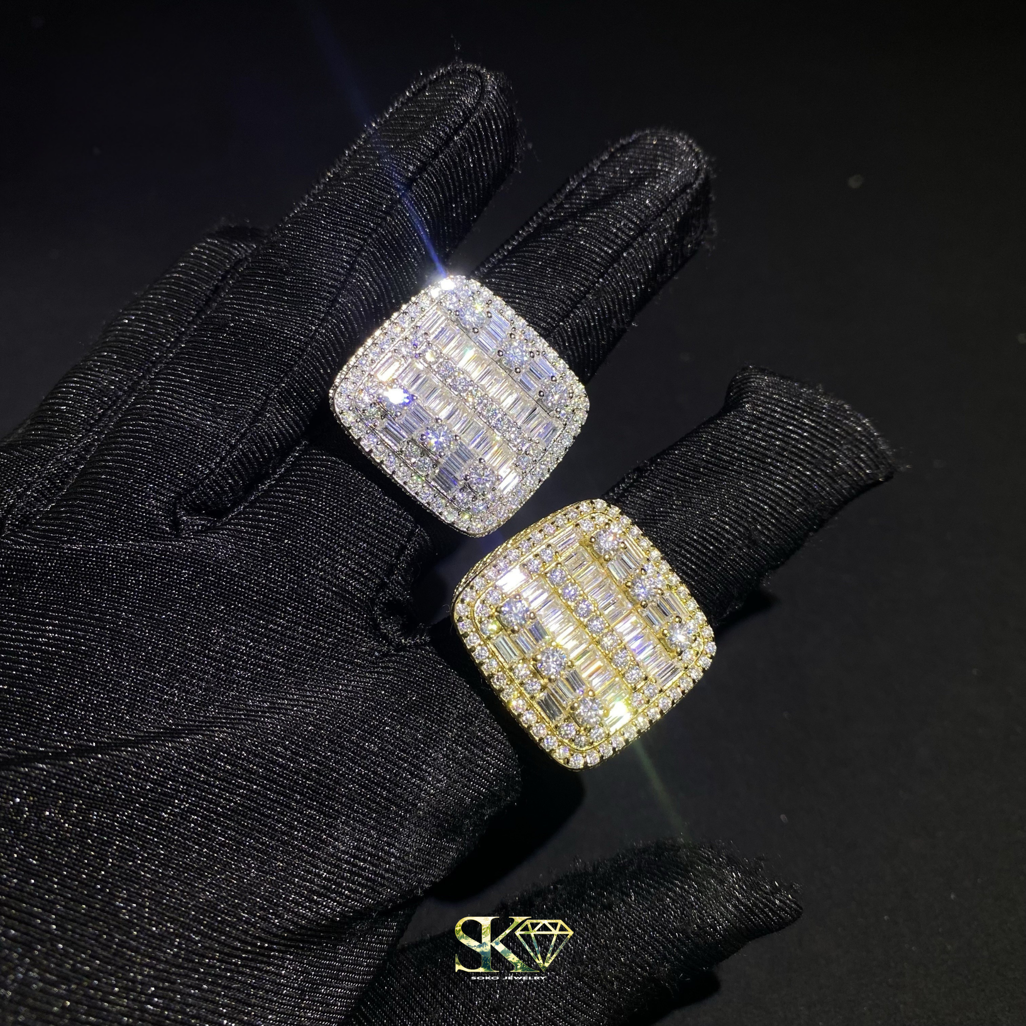 Luxury Square Ring in S925 Silver with VVS Moissanite – Baguette Cut