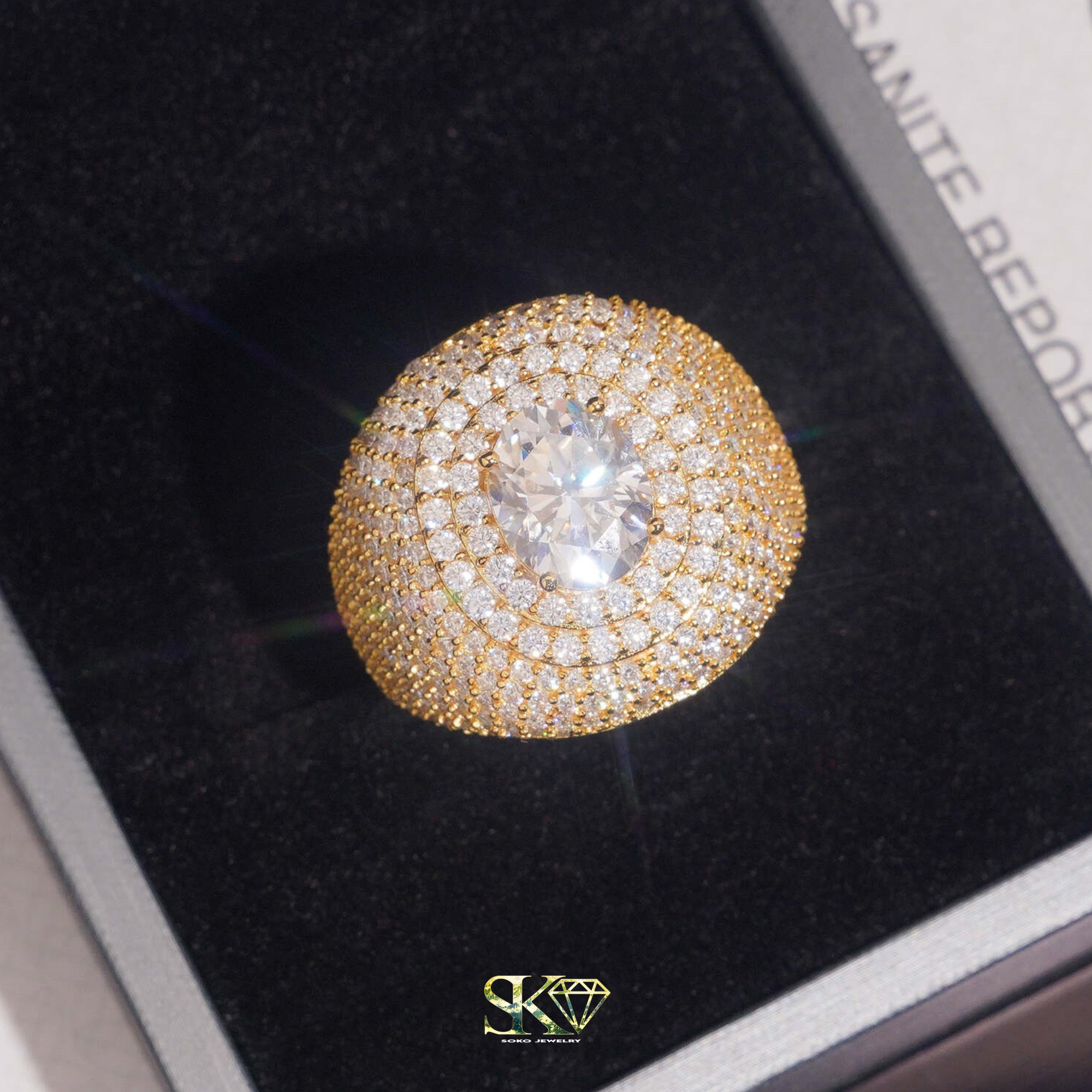 Oval Ring in S925 Silver with VVS Moissanite