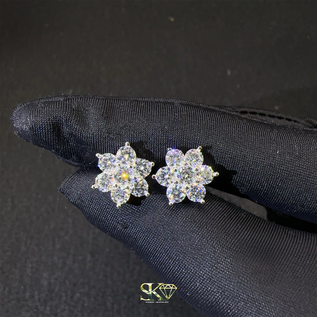 Flower Earrings with VVS1 Moissanite in S925 Silver 11mm
