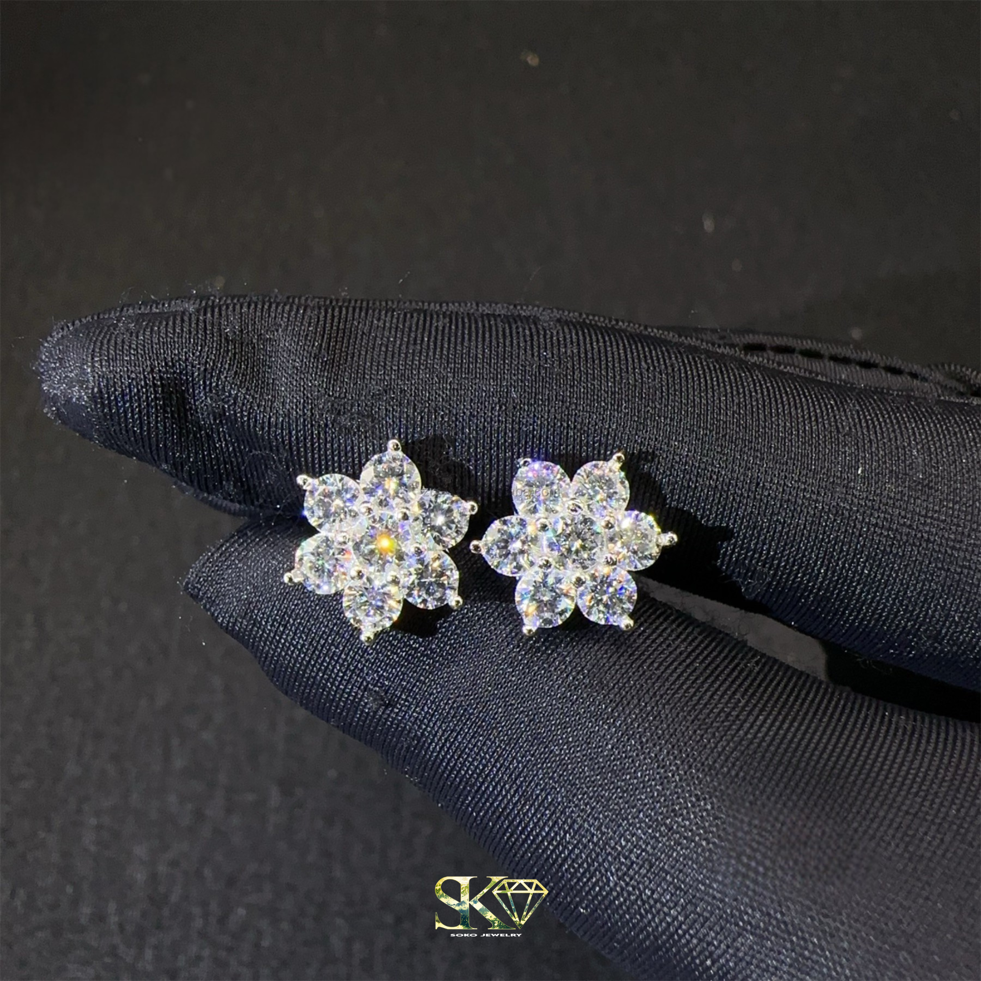 Flower Earrings with VVS1 Moissanite in S925 Silver 11mm