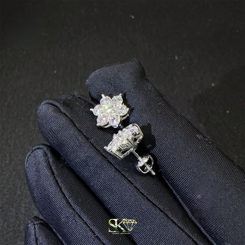 Flower Earrings with VVS1 Moissanite in S925 Silver 11mm