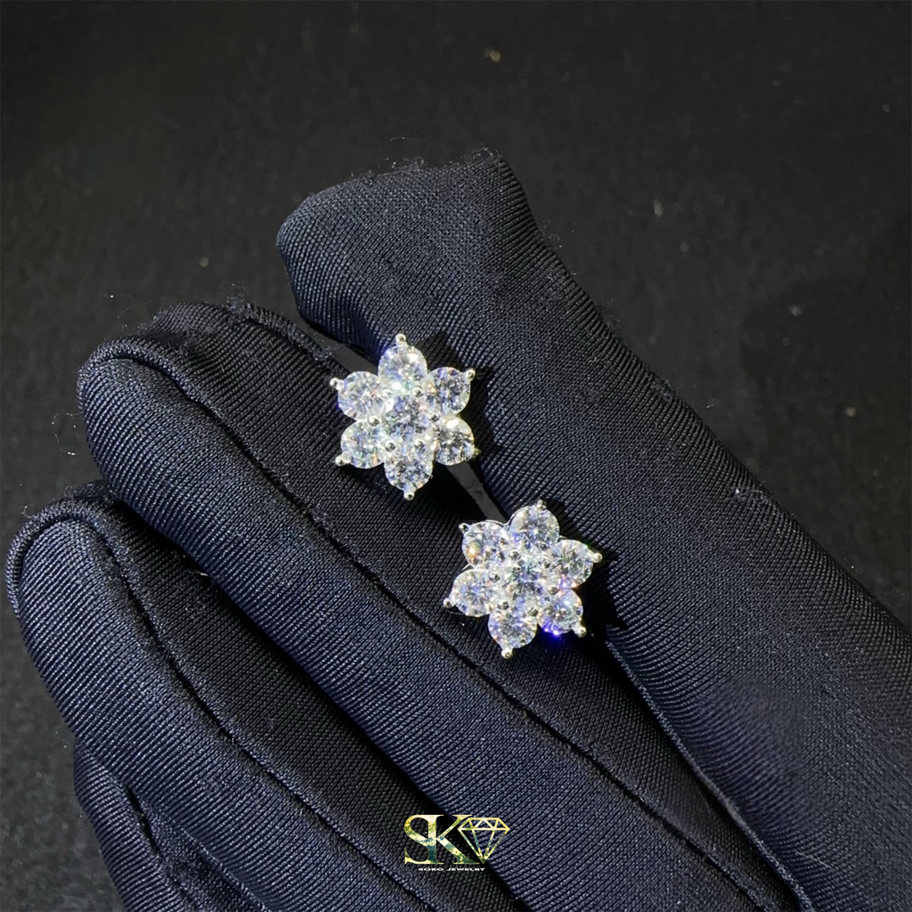 Flower Earrings with VVS1 Moissanite in S925 Silver 11mm