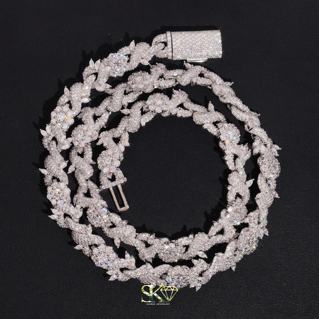 Iced Leaf Chain in S925 Silver with VVS Moissanite