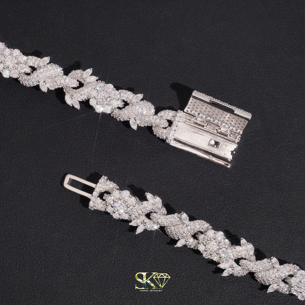 Iced Leaf Chain in S925 Silver with VVS Moissanite