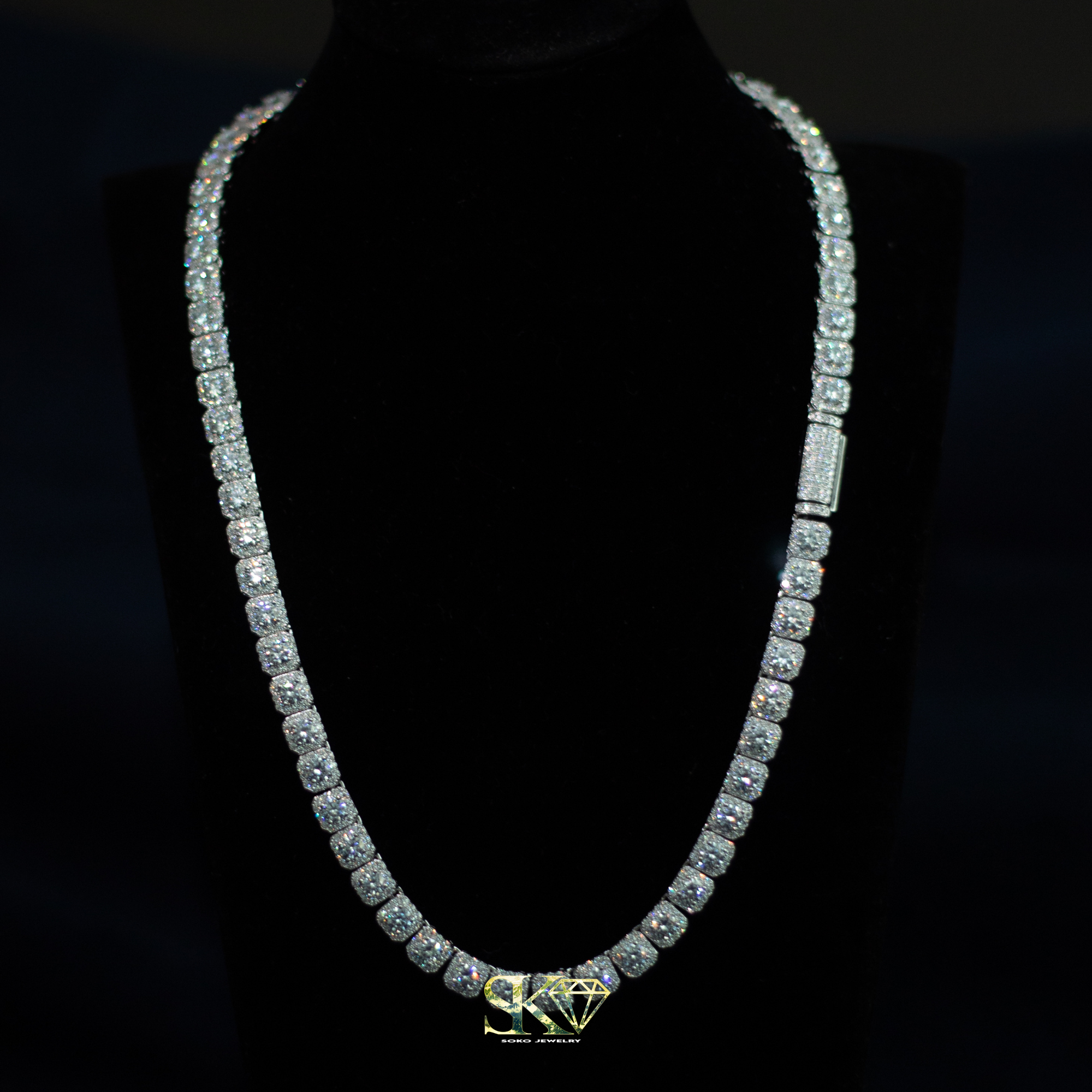 Cluster Tennis Chain in S925 Silver with VVS Moissanite