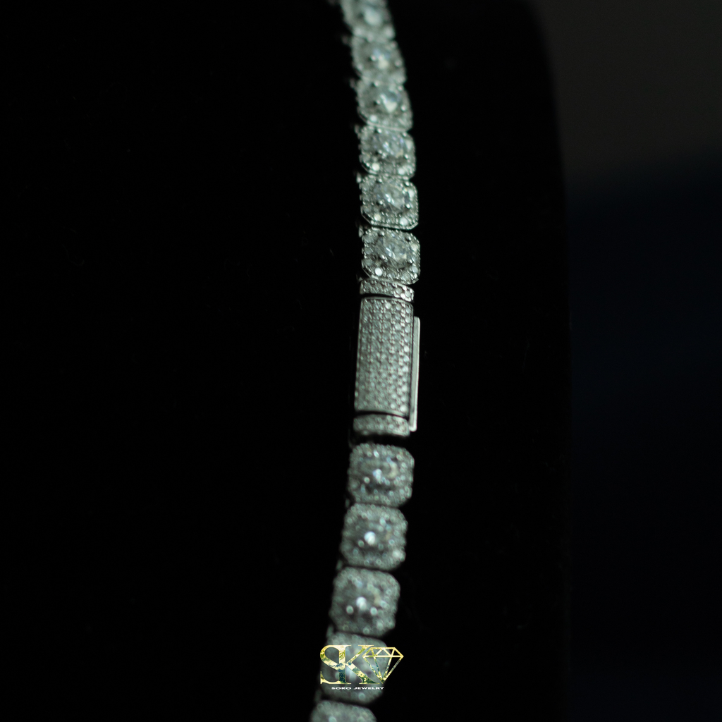 Cluster Tennis Chain in S925 Silver with VVS Moissanite