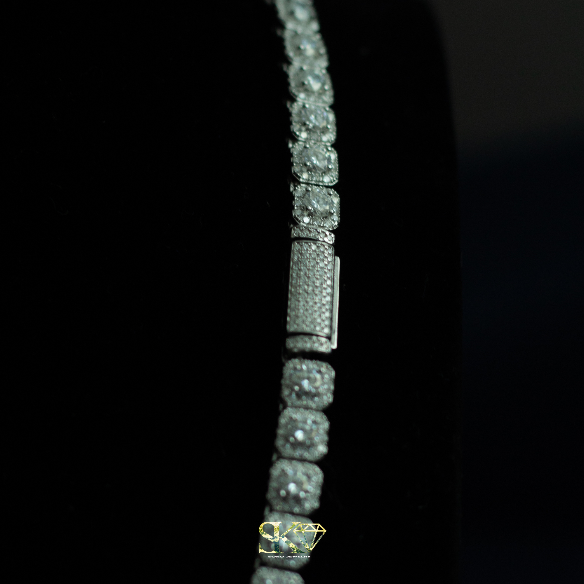 Cluster Tennis Chain in S925 Silver with VVS Moissanite
