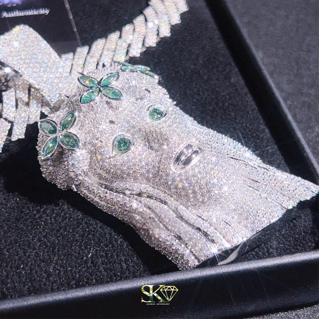 Jesus Pendant in S925 Silver with Moissanites and Emeralds