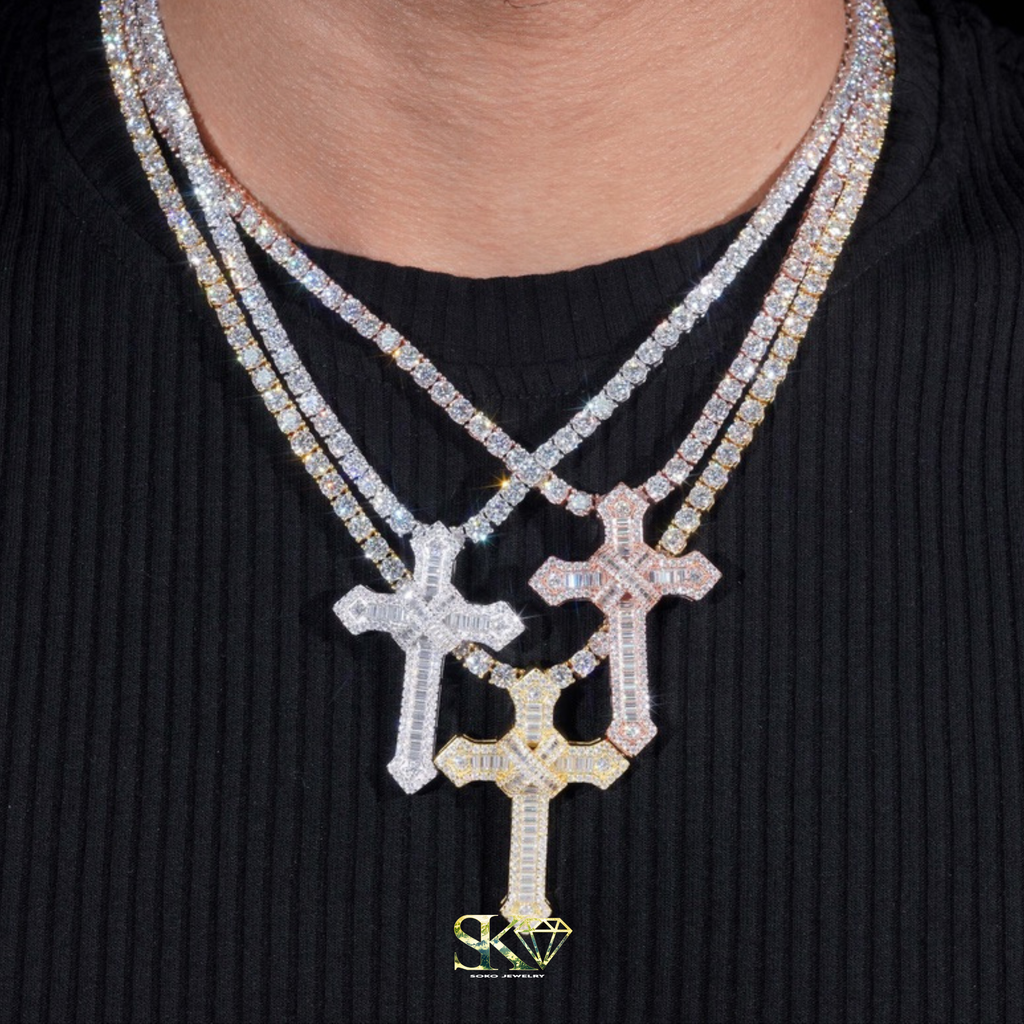 Luxury Crusader Cross Pendants in S925 Silver with VVS Moissanite