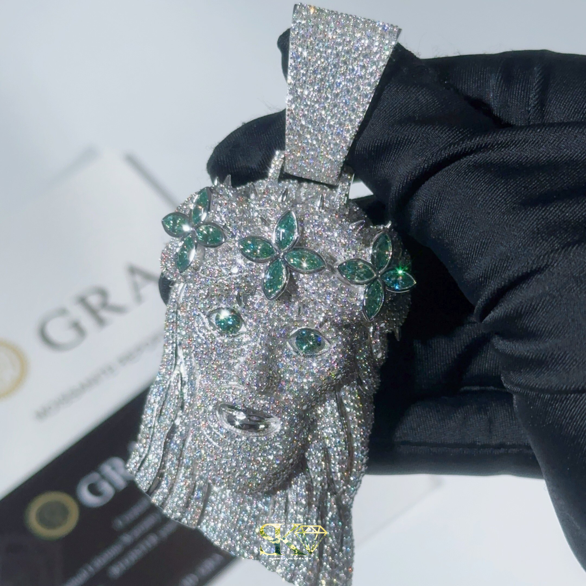 Jesus Pendant in S925 Silver with Moissanites and Emeralds