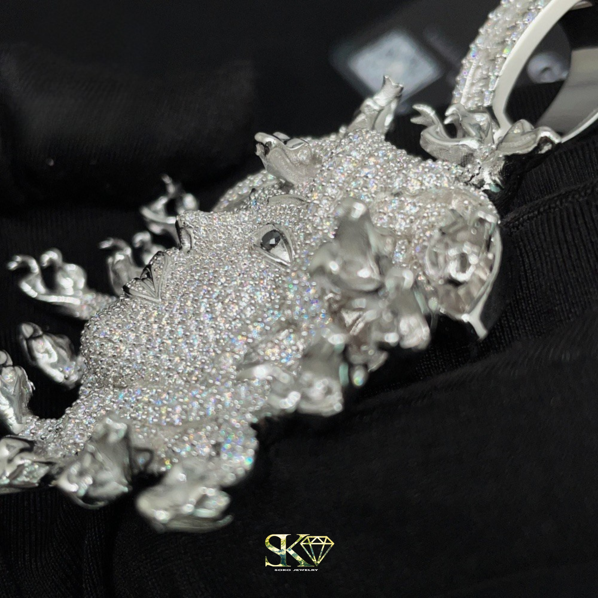 Medusa Pendant in S925 Silver with VVS Moissanite