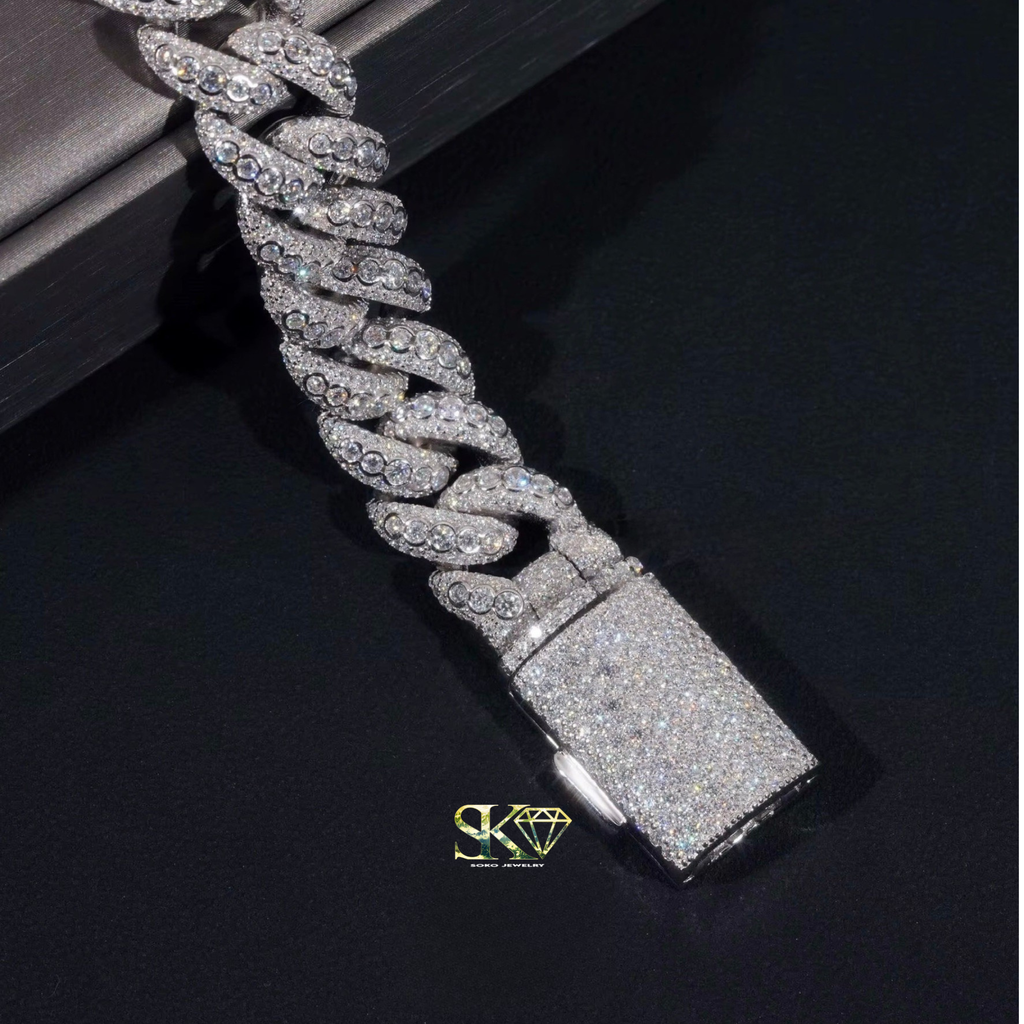 Cuban Bracelet in S925 Silver with VVS Moissanite 15MM